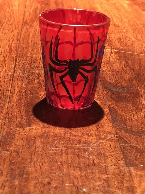 Painting Shot Glasses Ideas, Shot Glass Painting Ideas, Shot Glass Painting, Painted Shot Glasses, Shot Glasses Diy, Spiderman Painting, Clay Cafe, Paint Inspo, Tequila Shots