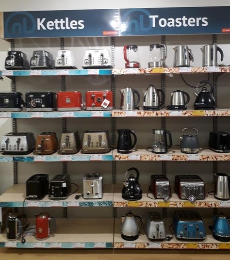 20+ People Who Had One Job but Still Messed It Up People Who Had One Job, Electronics Store Design, Electrical Stores, Store Shelves Design, Home Appliance Store, Computer Photo, Electronic Appliances, You Had One Job, Showroom Interior Design