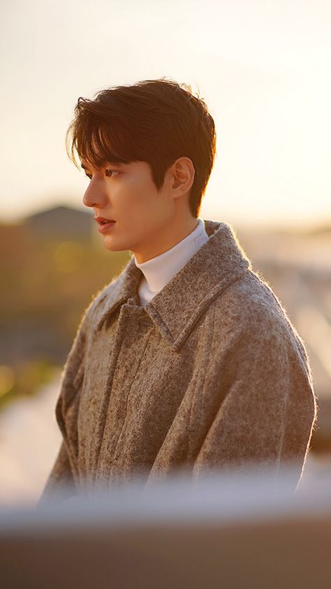 Lee Min Ho, The King: Eternal Monarch, Official Photo, 20200530. (edited by Tina) Lee Min Ho Pics, Lee Min Ho Images, Lee Min Ho Dramas, The King Eternal Monarch, Fairytale Aesthetic, Eternal Monarch, Lee Min Ho Photos, New Actors, Kim Go Eun