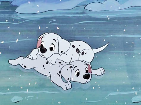 Old Disney Movies, Dalmatian Puppies, 101 Dalmations, Snow Falling, Disney Icons, Christmas Aesthetic Wallpaper, Disney Dogs, Tassen Design, Disney Animals