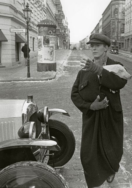 Bowie in Berlin; Crossing the Street with a Pig in his Arms David Bowie Berlin, Bowie Berlin, Angela Bowie, Berlin Underground, David Hemmings, Duncan Jones, Merle Oberon, Anthony Kiedis, Space Oddity