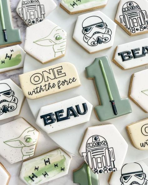 Star Wars 1st Birthday Cookies, Baby Yoda Cookies Decorated, Baby Yoda First Birthday, One With The Force Birthday, Star Wars Cookies Decorated, Mandalorian Cookies, One With The Force First Birthday, Star Wars 1st Birthday, Star Wars Sugar Cookies