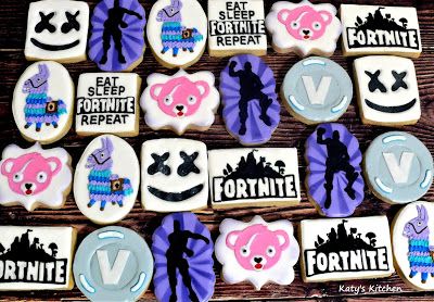 Fortnite Birthday Cookies, Fortnite Cookies Decorated, Fortnite Cookies, Rose Cookies, Best Sugar Cookie Recipe, Christian Birthday, Birthday Party Snacks, Emoji Birthday, Twin Birthday