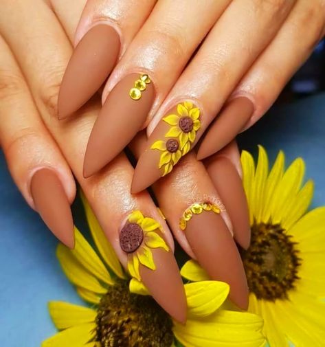 Sunflower Nail Ideas, Foil Nail Designs, Sunflower Nail, Oval Acrylic Nails, Cowboy Nails, Bright Summer Nails Designs, Smart Nails, Girls Nail Designs, Yellow Nails Design