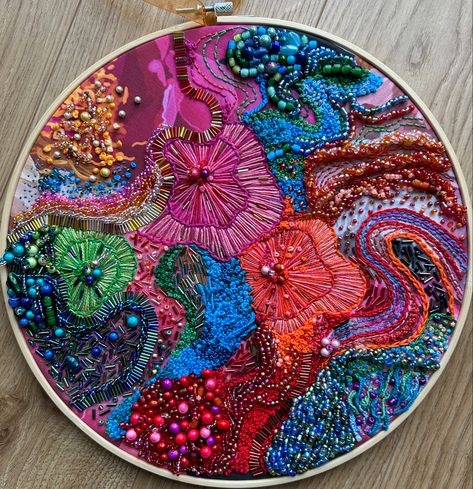 Beaded Embroidery Ideas, Textile Art Embroidery, Abstract Embroidery, Hand Beaded Embroidery, Beadwork Embroidery, Contemporary Embroidery, Hand Embroidery Kit, Bead Embroidery Patterns, Thread Painting