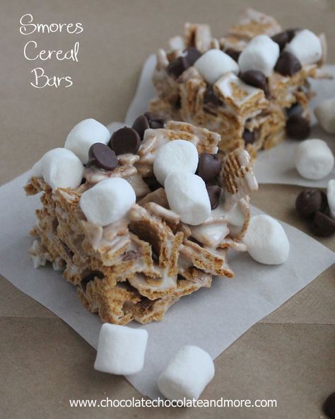 Smores Cereal Bars-Golden Grahams, marshmallows and chocolate all in a yummy bar! Smores Cereal, Golden Grahams, Cereal Treats, Cereal Bars, S'mores, Köstliche Desserts, Yummy Sweets, 3 Kids, Eat Dessert