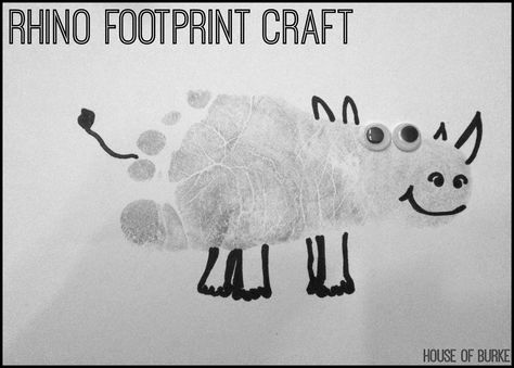 Carimbo: Pé - Rinoceronte Rhino Footprint, Zoo Crafts, Zoo Animal Crafts, Print Crafts, Zoo Art, Zoo Theme, Footprint Craft, Footprint Crafts, Baby Art Projects