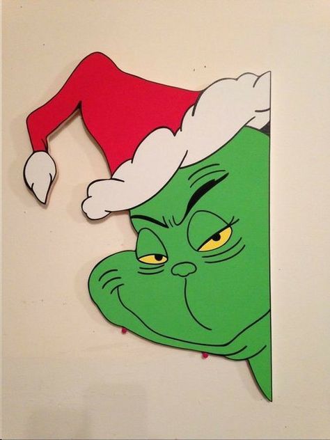 Immagini Grinch, Purple Christmas Tree Decorations, Door Decorations Classroom Christmas, Grinch Tree, Grinch Crafts, Grinch Trees, Grinch Decorations, Grinch Christmas Party, Whoville Christmas