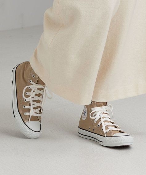 Beige Converse, Aesthetic Converse, Dr Shoes, Silver Sneakers, Fresh Shoes, Cute Sneakers, Hype Shoes, Shoe Inspo, Aesthetic Shoes