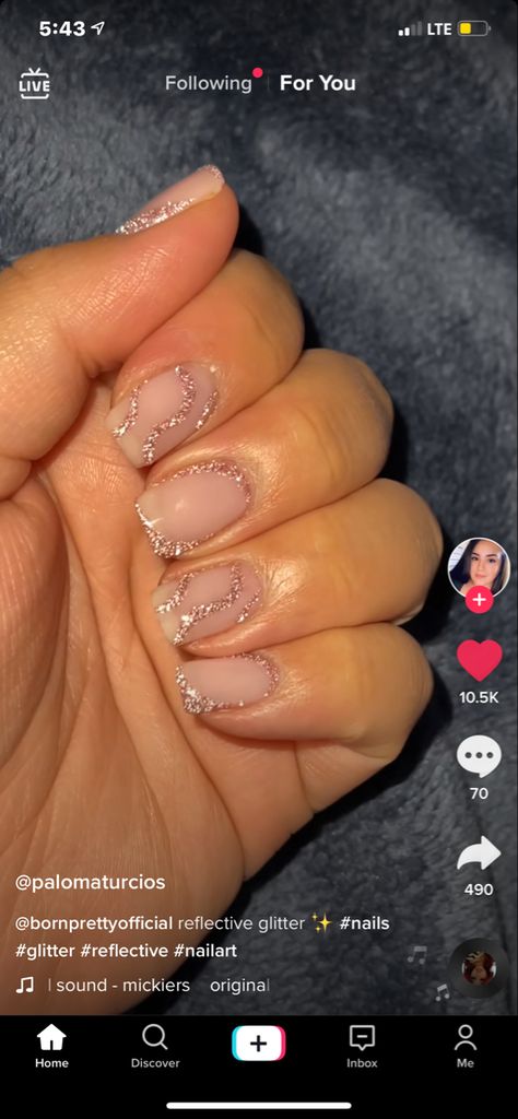 Reflective Nails, Nude Nail Designs, Nail Art Designs Diy, Minimalist Nails, Nude Nails, Nail Trends, Short Nails, Glitter Nails, Makeup Nails