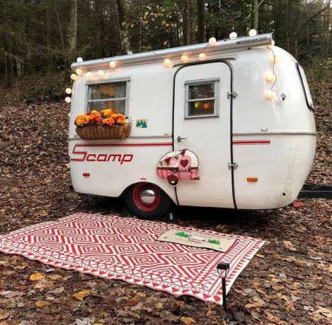 Scamp Remodel, Micro Camper Trailers, Boler Camper, Trailer Camping Hacks, Scamp Camper, Mini Campers, Camper Bar, Trailer Awning, Fiberglass Camper