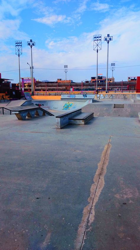 Skate Skateboarding Skatepark Skateboard Park Aesthetic, Skateboarding Backgrounds, Skatepark Background, Skating Background, Skatepark Photography, Skate Park Aesthetic, Skatepark Aesthetic, Skate Background, Skate Park Background