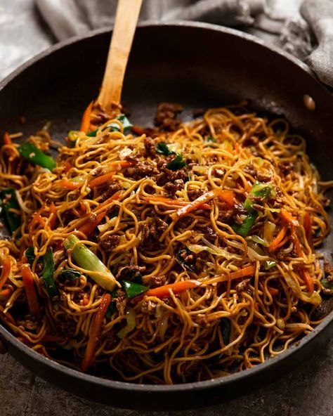 Asian Minced Beef, Chow Mein Recipe Tin Eats, Best Minced Beef Recipe, Slow Cooker Mongolian Ground Beef Chow Mein, Mince Chow Mein Recipe, Minced Beef Stir Fry, Chow Mein Recipe Beef, Ground Beef Asian Noodles, Mince Recipe Ideas