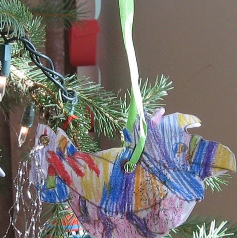 Almost Unschoolers: Tinsel Tail Bird Ornament Craft - Christmas in Brazil Christmas In Brazil, Brazil Christmas, Around The World Theme, Christmas Units, Preschool Christmas Crafts, Ornament Craft, Craft Christmas, Holidays Around The World, Fun Christmas Decorations