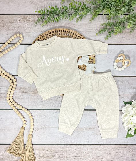 Neutral jogger outfit for girl Personalized Baby Coming Home Outfit for Girls Neutral Baby Gift Newborn Baby Girl Set Baby Shower Gift Baby Number 2 Announcement, Jogger Outfit, Newborn Baby Girl Gifts, Neutral Baby Gifts, Baby Coming Home Outfit, Joggers Outfit, Newborn Baby Girl, Baby Coming, Cuffed Pants