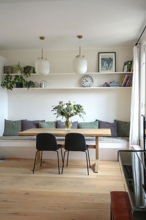 Conjoined Living And Dining Room, Bench Seating Small Dining Room, Kallax Bench Dining Table, Ikea Banquette Seating, Bench Seating Dining, Dining Room Banquette, Small Studio Apartment Ideas, Banquette Seating In Kitchen, Dining Room Bench Seating