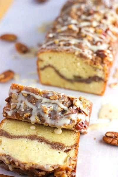 Resipi Kek, Sour Cream Coffee Cake, Fudge Cake, Coffee Cake Recipes, Crumpets, Food Cakes, Comfort Foods, Bagels, Pecans