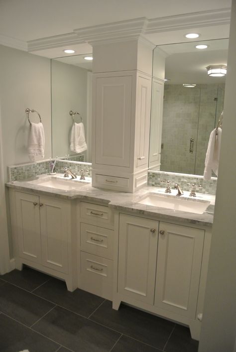 Dual Sink Bathroom Ideas, Sink Bathroom Ideas, Beautiful Bathroom Vanity, Bathroom Cabinetry, Vanity Countertop, Trendy Bathroom, Diy Remodel, Sink Bathroom, Bathroom Sink Vanity