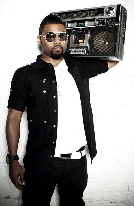 Musiq aka Musiq Soulchild Musiq Soulchild, Black Music Artists, Def Jam, Soul Singers, R&b Soul, Neo Soul, Fresh Outfits, Soul Brothers, Music Channel