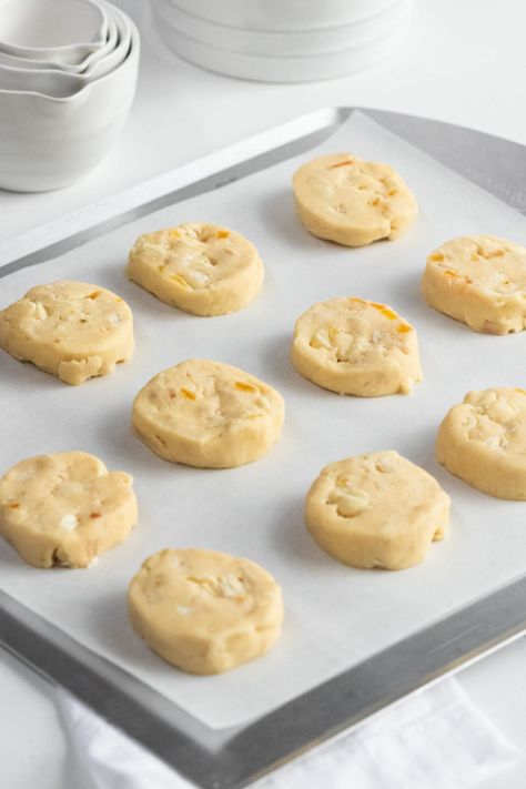 Hawaiian Shortbread Cookies, Lemonade Scone Recipe, Quick Cinnamon Rolls, Cinnamon Rolls From Scratch, S Cookies, Cake Mix Cookie Recipes, Christmas Cookies Easy, Cake Mix Cookies, Scone Recipe