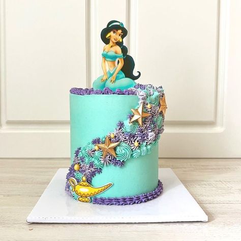 Aladin Cakes Ideas, Jasmine Theme Cake, Jasmin Birthday Cake Ideas, Princess Jasmine Birthday Cake Ideas, Princess Jazmin Cakes, Jasmine Cake Princess, Jasmine Birthday Cake Ideas, Jasmine Princess Cake, Princess Jasmine Birthday Party Cake