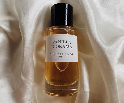 Dior Vanilla Diorama, Replica Perfume Vanilla, Vanilla Diorama, Lemon Vanilla Perfume, Vanilla Lace Perfume, Woody Vanilla Perfume, Rosé Wine Bottle, Wine Bottle, Vanilla