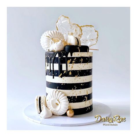 Black And White Sheet Cake, Black And White Striped Cake, Black And White Birthday Cake, White Sheet Cakes, Stripe Cake, 40th Birthday Cupcakes, Cake Scraper, Striped Cake, White Birthday Cakes