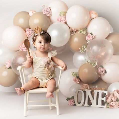 Boho Cake Smash, Cake Smash Outfit Girl, Baby Birthday Photoshoot, 1st Birthday Girl Decorations, Boho Cake, Smash Cake Girl, 1st Birthday Pictures, 1st Birthday Photoshoot