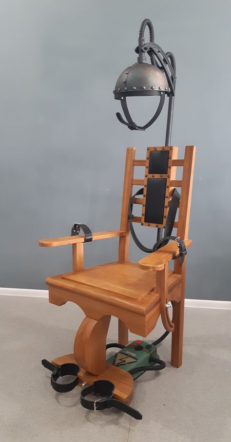 Electric Chair Execution, Halloween Chair, M50 Gas Mask, Dungeon Room, Mercy Seat, Electric Chair, Creepy Halloween Decorations, Woodworking Bench Plans, Scary Halloween Decorations