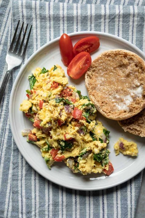 This cheesy vegan Just Egg Scramble is loaded with your favorite veggies and ready in minutes. Great for breakfast, lunch, or dinner any day of the week! Read on to learn how to scramble this plant-based "egg" and for more Just Egg recipes and ideas! Scrambled Eggs Aesthetic, Just Egg Recipes, Eggs Aesthetic, Scrambled Egg Sandwich, Veggie Egg Scramble, Veggie Scramble, Breakfast Eggs Scrambled, White Recipes, Best Egg Recipes