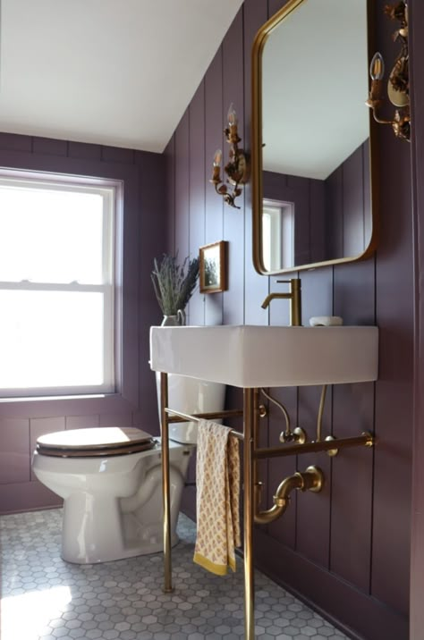 Wall Ideas Bathroom, Bathroom Accent Wall Ideas, Exposed Plumbing, Fancy Bathroom, Purple Bathroom, Modern Tudor, Bathroom Accent Wall, Space Bathroom, Purple Bathrooms