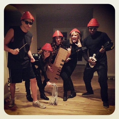 Devo Devo Costume Diy, Devo Costume, 80 Costume Ideas For Women, Rock And Roll Theme Party Outfit, 80's Costume Ideas, 80s Rock Costume, 80s Couple Costume, 80s Couples, Nascar Outfit