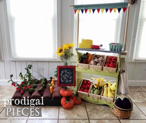 DIY Pretend Farmer's Market for Kids handmade by Larissa of Prodigal Pieces | prodigalpieces.com #prodigalpieces Pretend Play Market, Kids Market Stand, Upcycled Bookcase, Kids Farmers Market, Farmhouse Playroom, Stall Decorations, Farmers Market Stand, Handmade Kids Toys, Kids Market