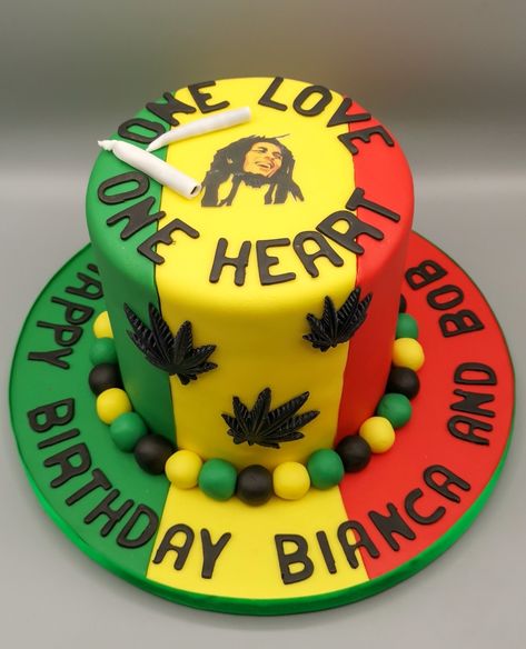 Jamaican Cake Design, Rasta Cake, Bob Marley Cakes, Alcohol Cakes, Kate Wedding Dress, Cake Design Wedding, Rasta Party, Jamaican Party, Bespoke Cakes