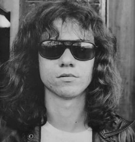 Tommy Ramone, Joey Ramone, 70s Music, Dee Dee, Drummers, Ramones, Gif, Music, Quick Saves