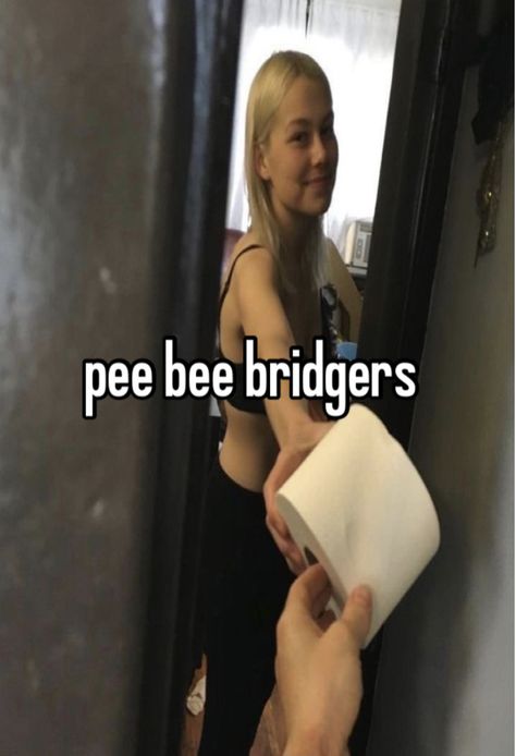 Pee Pee Bridgers, Phoebe Bridgers Pictures, Phoebe Bridgers Instagram Captions, Phoebe Bridgers Reaction Pic, Phoebe Bridgers Instagram, Phoebe Bridgers Nails, Phoebe Bridgers Whisper, Boygenius Funny, Phoebe Bridgers Funny