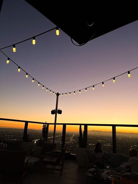 Beautiful sunset on the rooftop bar at Moxy and AC Hotel in Los Angeles, California. #sunset #LA #rooftop #rooftopbar #la #california #losangeles #CA #moxybar #achotel #moxyhotel #rooflights #drinks #bar Los Angeles Rooftop Aesthetic, Los Angeles Rooftop, Coffee Wallpaper Iphone, My Future Job, Ac Hotel, Rooftop Party, Drinks Bar, Los Angeles Hotels, Future Job