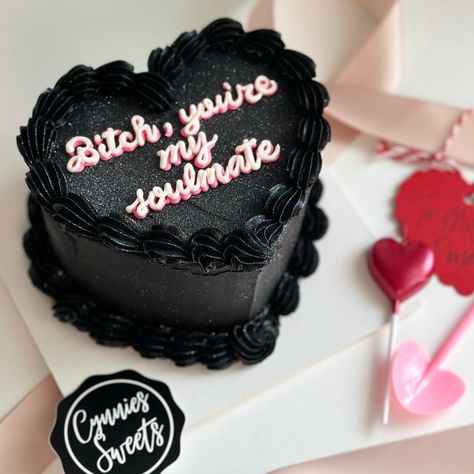 Friendship Anniversary Cake, Cake For Friendship, Euphoria Bowling, Euphoria Birthday Cake, Bf Anniversary, Friendship Cakes, Euphoria Cake, Friend Birthday Cake, Black Heart Cake