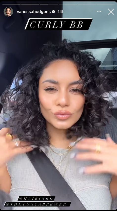 Vanessa Hudgens Short Hair Curly, Curly Hair Lob, Vanessa Hudgens Short Hair, Natural Hair Length, Vanessa Hudgens Hair, Curly Heads, Short Natural Hair, Curls Hairstyles, Bouncy Hair