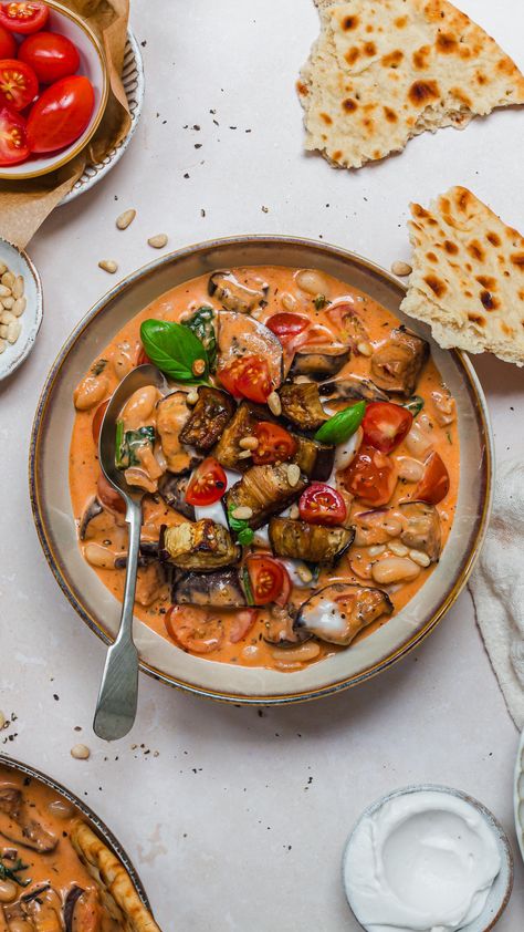 Roasted Aubergine Creamy Tomato Beans 🍅🍆  Ready in 30 minutes, these high-protein creamy saucy beans are packed with tomatoes and aubergines and tomato pesto, perfect for a midweek meal - who wants some?  .  Welcome to another episode of 30-minute vegan meals and these DELICIOUSLY tomatoey, pesto and creamy beans, packed balsamic roasted aubergine, and a great source of protein and fibre and ready with minimal effort and maximum flavour ✨  .  These beans are perfect with breads, rice or other whole Aubergine Pasta Recipe, Saucy Beans, Creamy Beans, Roasted Aubergine, Coconut Yoghurt, Tomato Puree, Dried Basil, Plant Based Cookbook, Tomato Pesto