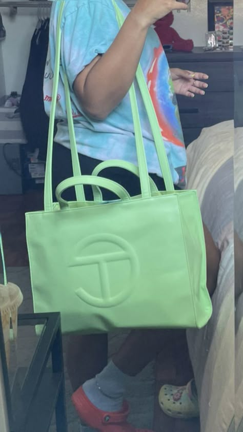 Mint Green Telfar Bag Outfit, Customized Telfar Bag, Telfar Bag Outfit, Telfar Bags, Telfar Bag, Expensive Bag, Trendy Purses, Luxury Bags Collection, Handbag Essentials