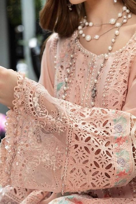 MariaB Luxury Lawn Collection.#MariaBLawn2023, Vogue Clothing, Maria B Lawn, Lawn Design, Pakistani Suits Online, Clothing Studio, Partywear Dresses, Desi Wear, Pakistani Lawn Suits, Organza Sleeves