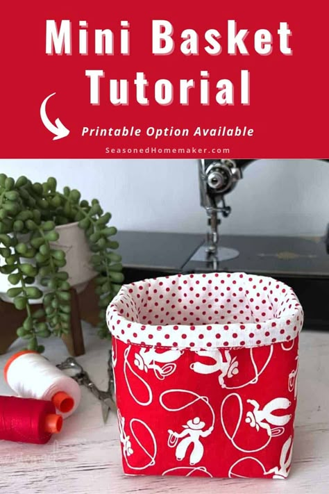 This Mini Fabric Basket Tutorial will help you kick sewing room clutter to the curb. These baskets are the perfect way to tidy up your sewing space. will help you kick sewing room clutter to the curb. These baskets are the perfect way to tidy up your sewing space. Quilting Patterns For Beginners, Basket Sewing Pattern, Sewing With Scraps, Free Sewing Tutorials, Fabric Basket Tutorial, Basket Tutorial, Fusible Fleece, Popular Crafts, Sewing Space