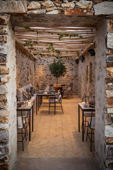 Mediterranean Boutique Hotel, Boutique Hotel Restaurant, Farm Hotel Design, Rustic Hotel Design, Spanish Hotel, Rustic Hotel, Coolest Restaurants, Farm Hotel, Rustic Cafe