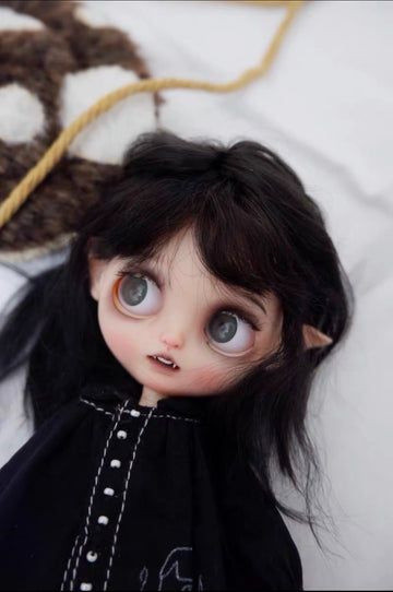 Doll Aesthetic, Face Plate, Doll Makeup, Custom Blythe, Doll Repaint, Doll Parts, Barbie Collection, Pretty Dolls, Custom Dolls