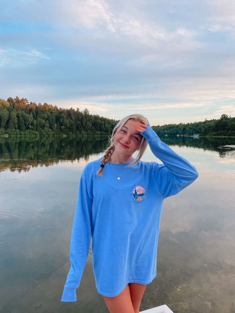 Lake Fits Aesthetic, Lake Day Outfit Aesthetic, Lake Insta Pics, Camping Instagram Pictures, Granola Lifestyle, Camping Fits, Lake Instagram Pictures, Beach Girl Aesthetic, Lake Days