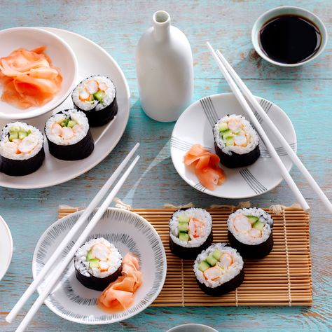 Sushi Photography Instagram, Food Photography Sushi, Healthy Food Grocery List, Sushi Presentation, Sushi Healthy, Sushi Photography, Healthy Food Activities For Preschool, Resep Sushi, Sushi Express