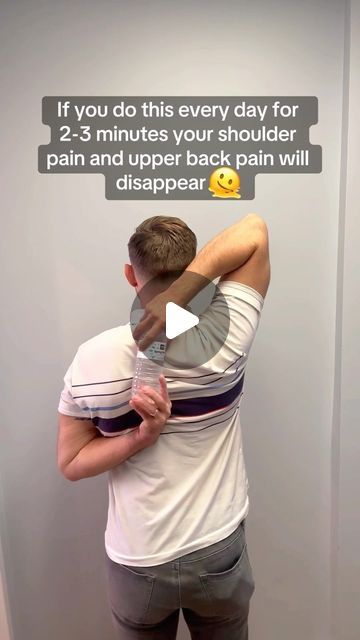 James Moore on Instagram: "Include this exercise in your daily life and experience the changes you want! This brings helpful movement for the shoulders and back muscles that helps strengthen AND relax the muscles! Don’t have a water bottle? Use whatever you have! FOLLOW to relax your body! #physio #exercise #physicaltherapy #training" Shoulder Pain Exercises, Sore Shoulder, Shoulder Problem, James Moore, Shoulder Pain Relief, Workout Beginner, Upper Back Pain, Water Exercises, Core Exercises