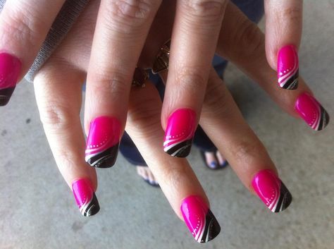 Hot pink and black nails Hot Pink And Black Nails, Pink Gel Nails Designs, Nail Designs Hot Pink, Nail Art Blanc, Design Ongles Courts, Ongles Gel Violet, Shower Nails, Pink Black Nails, Short Pink Nails