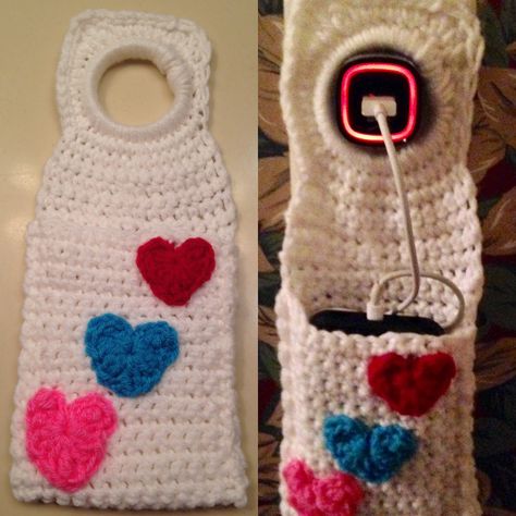 Crochet Cell phone, I-Phone/I-Pod Charger Bag, Holder -- Free Pattern!!! Valentine's Day gift...    -- The Perfect Stitch...: Crochet I-phone/I-pod.  Great storage bag for your electronic device while it's charging!!!  -- Hearts Bag... Crochet Phone Cover, Pochette Portable, Nightstand Table, Crochet Phone Cases, Crochet Mobile, Crochet Hack, Easy Crochet Projects, Crochet Hook Set, Stitch Crochet